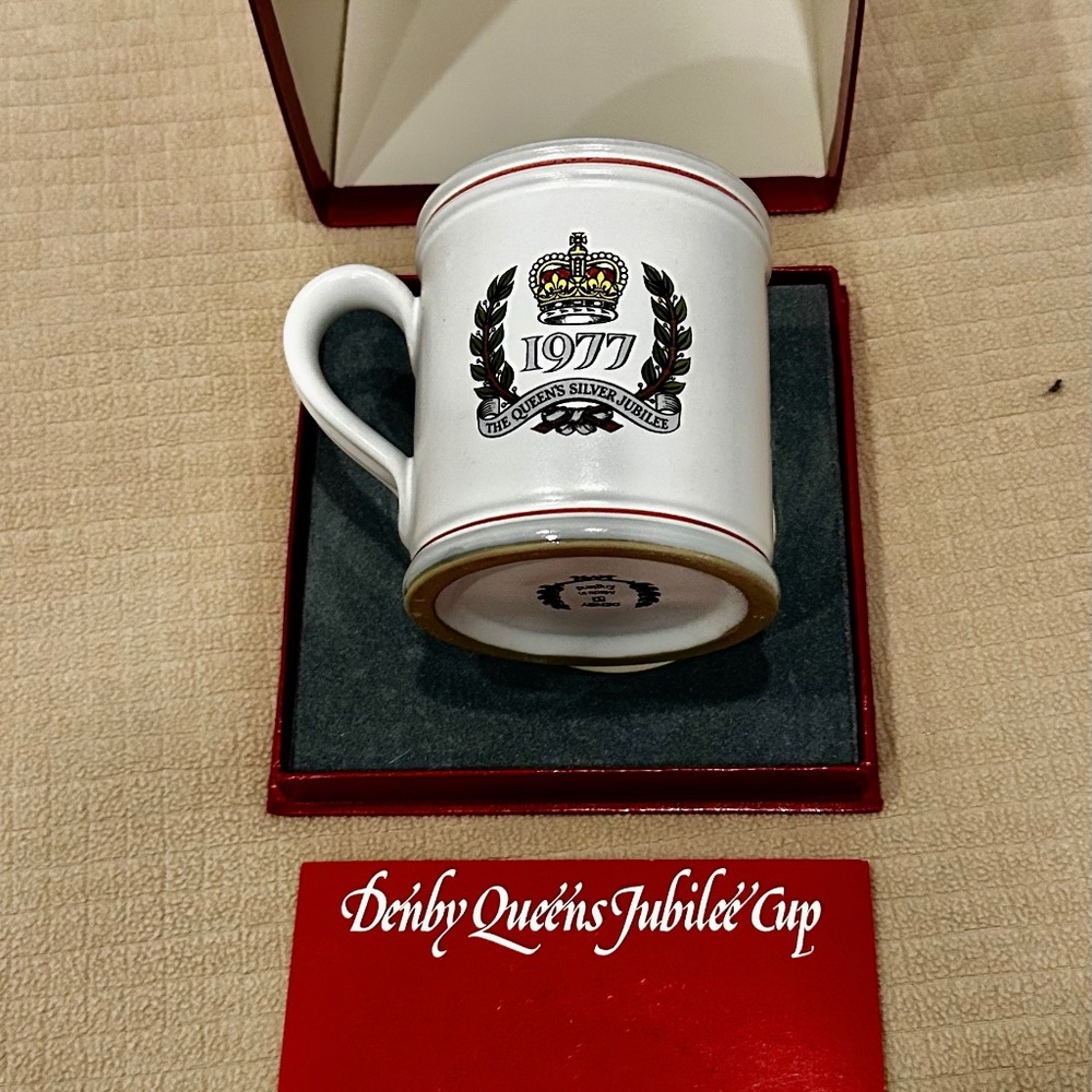 VINTAGE DENBY QUEENS JUBILEE COLLECTORS CUP 1977